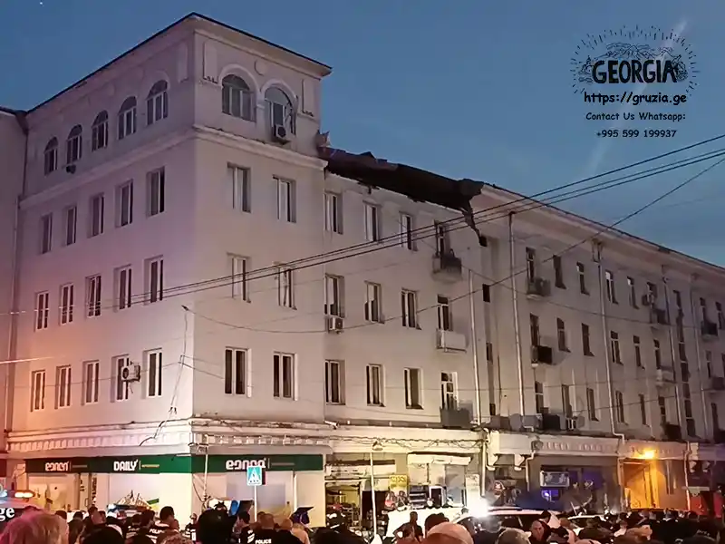 В Тбилиси рушатся дома